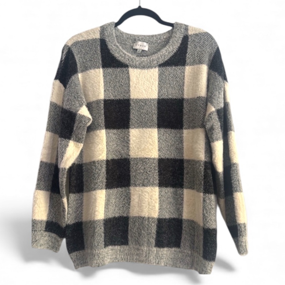 Cyrus Black Cream Gray Checkered Fuzzy Crewneck Sweater Size Small